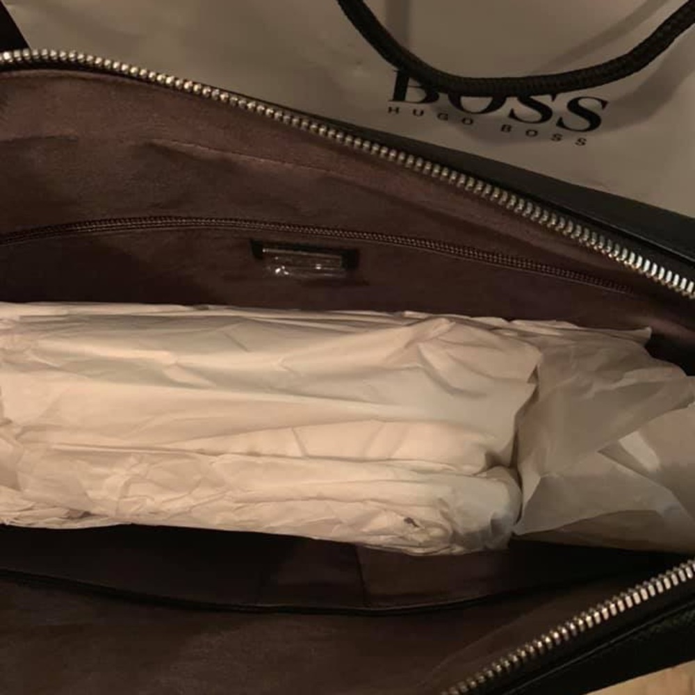 Authentic Boss bag - Picture 3 of 5